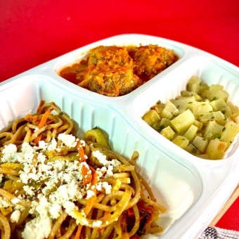 Spaghetti a moda da casa, almodegas ao molho pomodoro e chuchu refogado - 350g